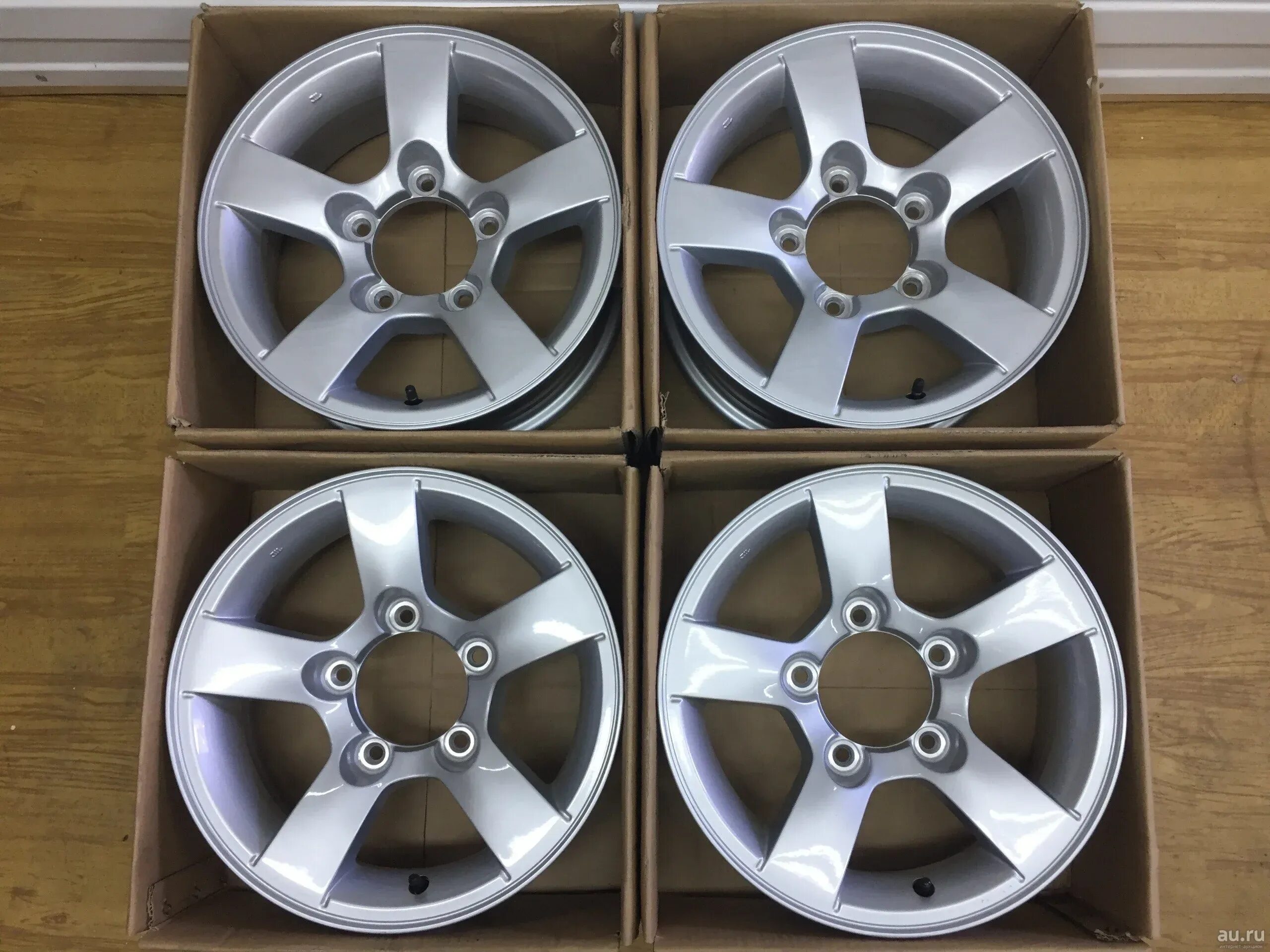 Диски suzuki jimny r15. Диски джимни 16. Диски сузуки джимни на 15 литье. Диски 7j на jimny. Штампы vs литьё.