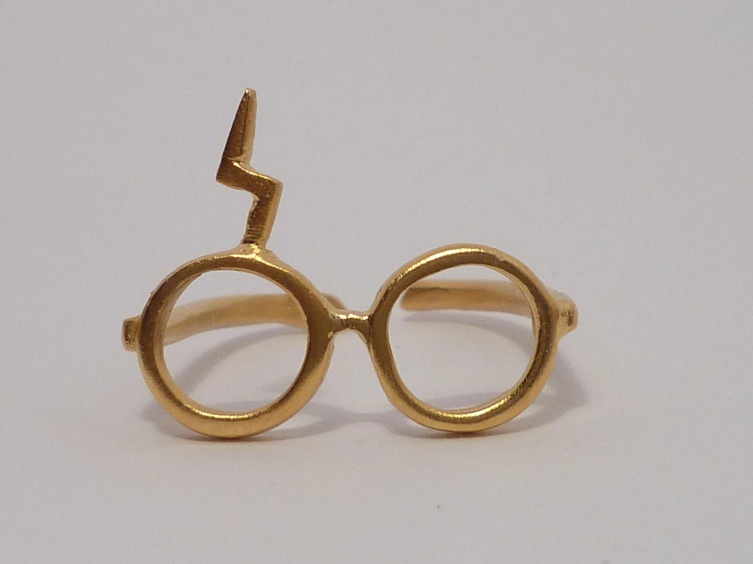 Ring glasses