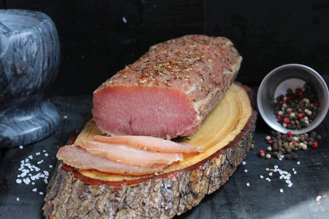 Колбаса полендвица белорусская. Полендвица сыровяленая. Белорусское мясо полендвица. Колбаса полендвица белорусская. Белорусская полендвица.