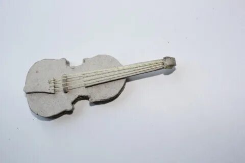 Скрипка из картона