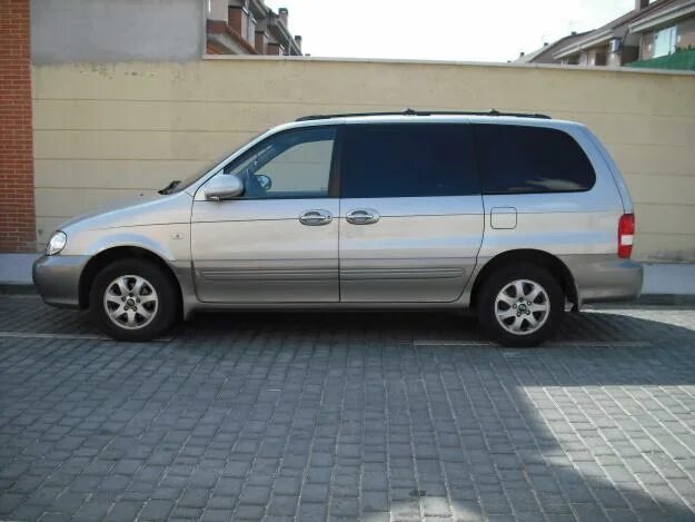 Купить киа карнивал дизель. Kia Carnival 2.9. Kia Carnival ex 2005. Kia Carnival 2.9 2005. Kia Carnival 2006 2.9.