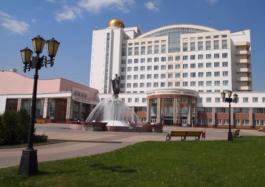 Обсерватория белгу. Здание в белгороде. Красивые здания белгорода. Архитектура белгорода. Белгородская филармония здание.