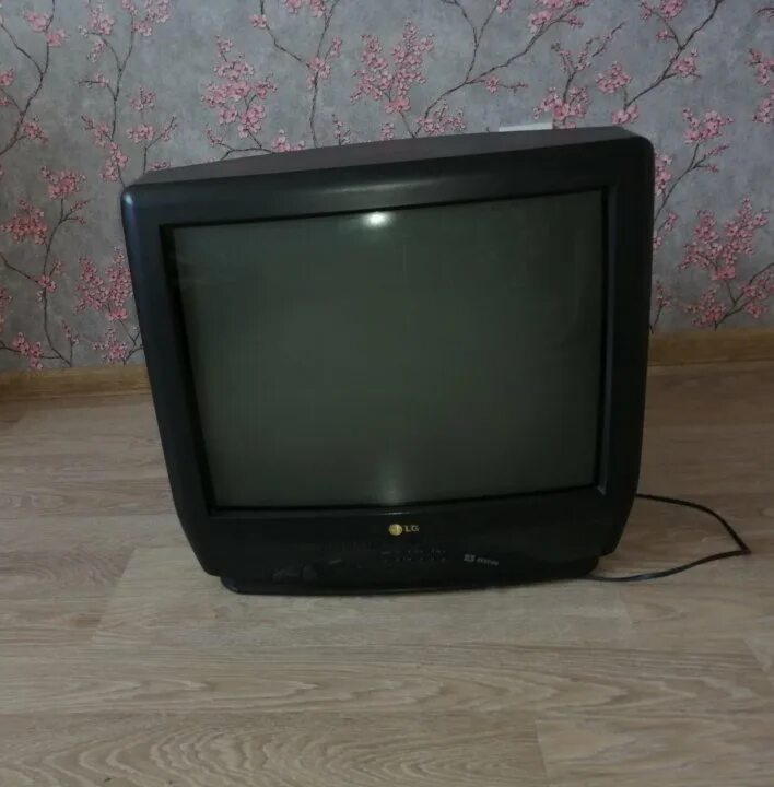 Телевизор lg старые модели. Телевизор LG 2003. LG 2005 TV. Телевизор LG 2005 года. Телевизор LG С кинескопом.