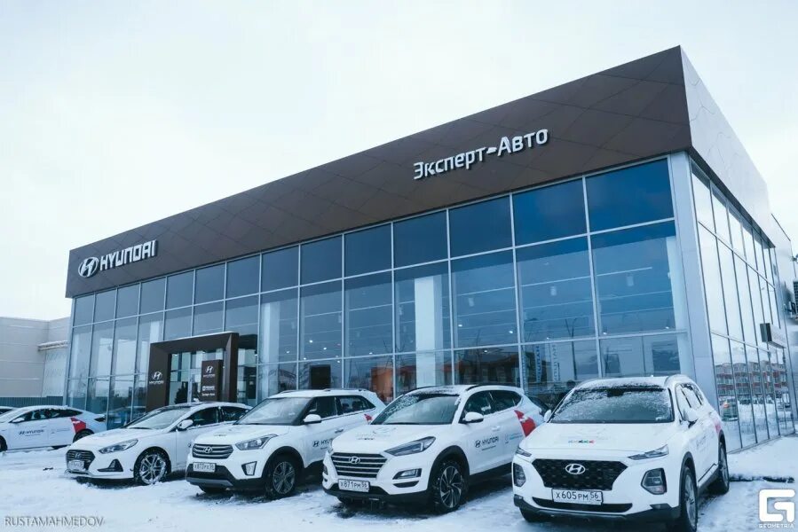Автосалоны оренбурга новые. Салон Хендай в Оренбурге. Каскад-м Hyundai Оренбург.