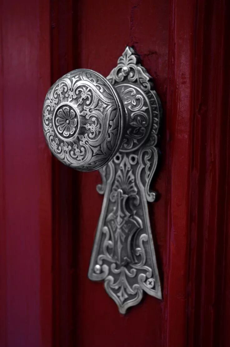 Старинные дверные ручки. Zara doorknobs круглые резные дверные ручки Индия. Старинная дверная ручка. Старинная ручка для двери.