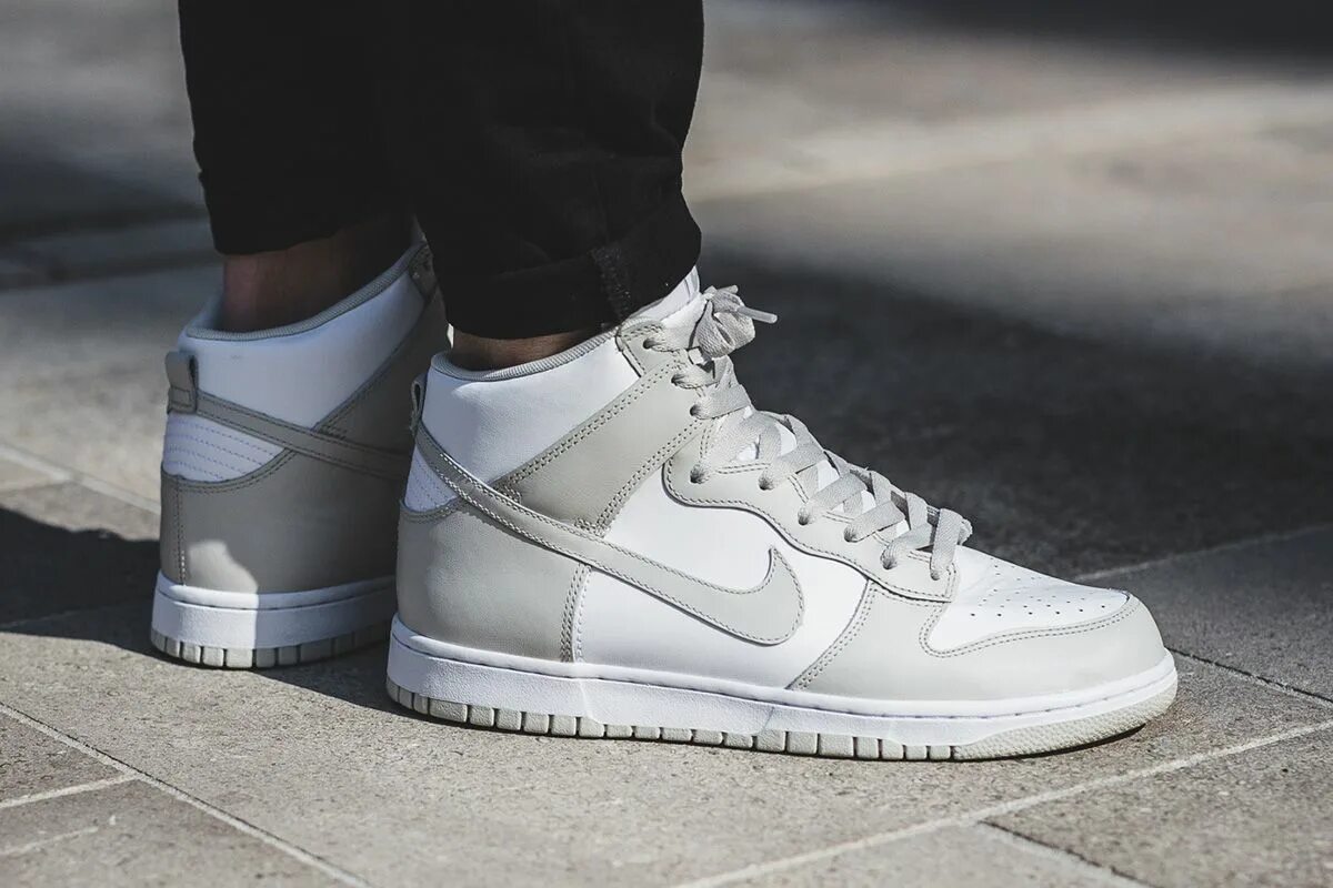 Light bone nike