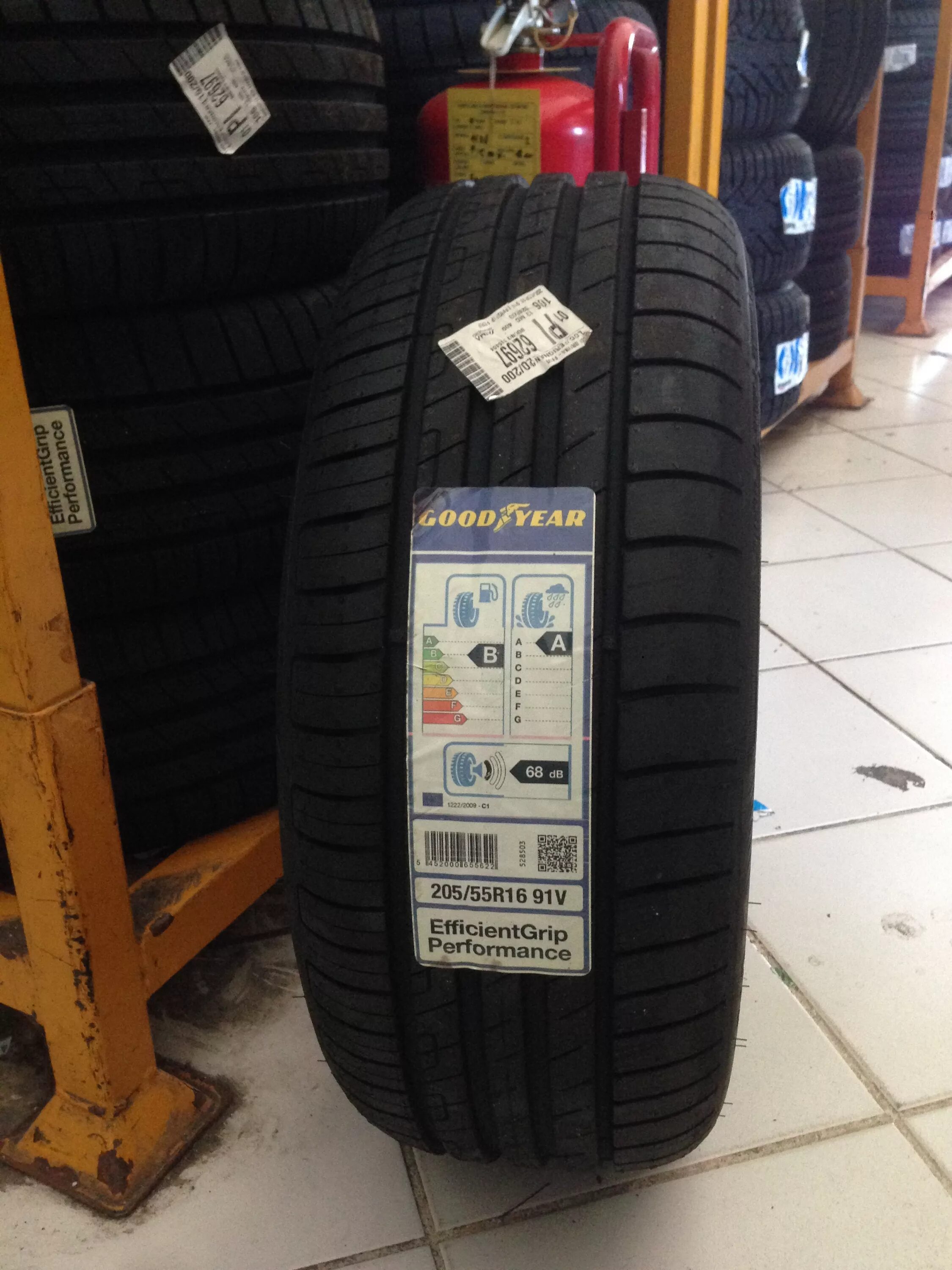 Goodyear EFFICIENTGRIP 205/55 r17 91v. Goodyear EFFICIENTGRIP Performance 2 205/55 r16. Goodyear EFFICIENTGRIP Performance 2 185/65 r15 88h. Goodyear EFFICIENTGRIP Performance 2 215/55 r16.