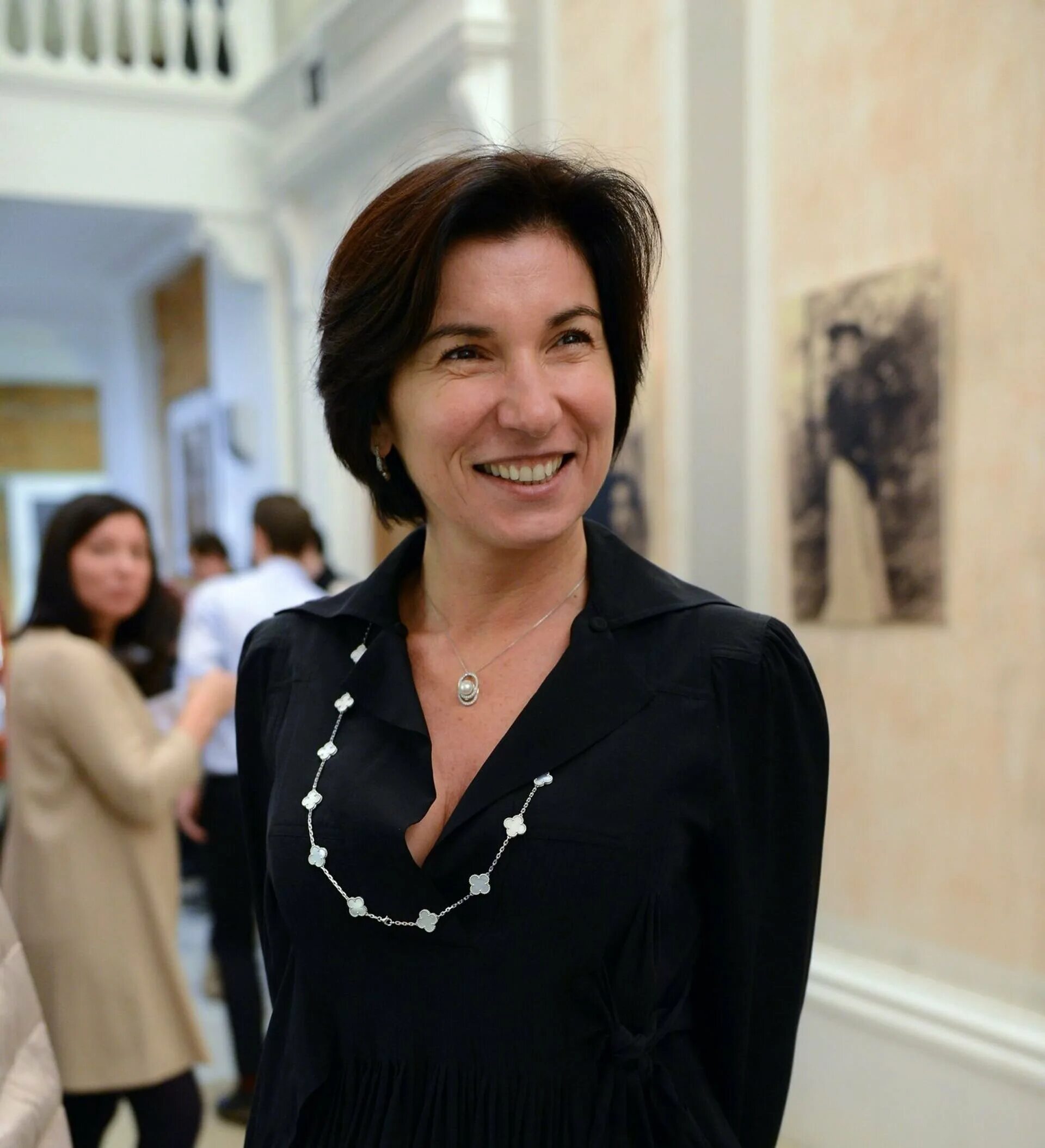 рената зейналова. зейналова какая национальность. телеведущая ирада зейналова. светлана зейналова и ирада зейналова сестры. ирада зейналова.