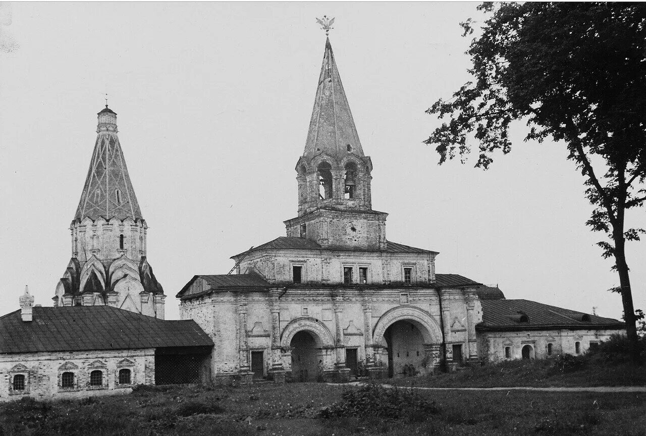 Коломенский парк в москве. Усадьба коломенское москва. Коломенский парк в москве. Узей-заповедник «коломенское». Коломенское музей-заповедник официальный сайт.