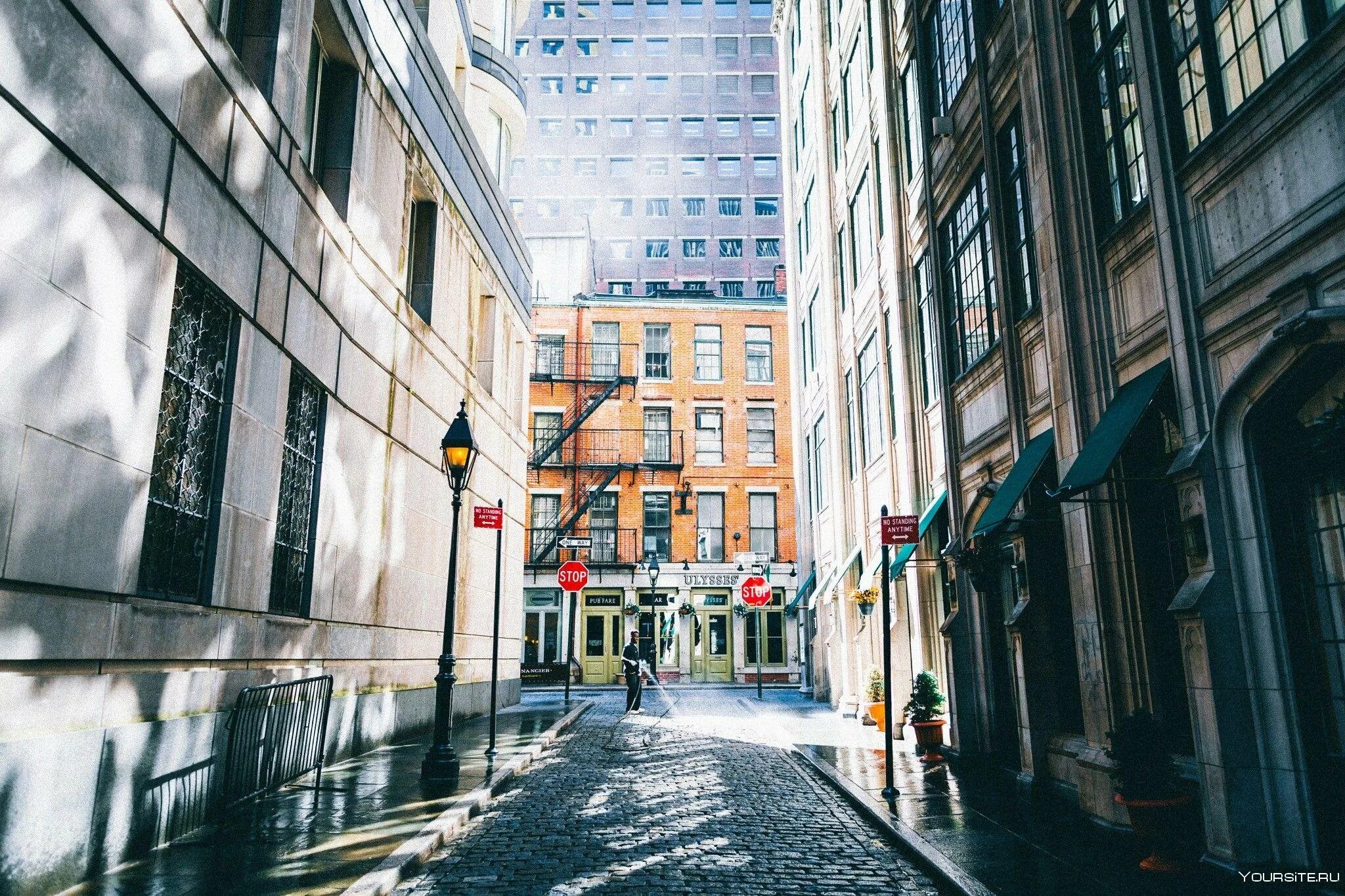 New york city streets. Нью-Йорк Манхеттен улицы. Переулок Манхэттен в Нью-Йорке. Нью-Йорк Сити Манхэттен улицы. Нью-Йорк улица перспектива.