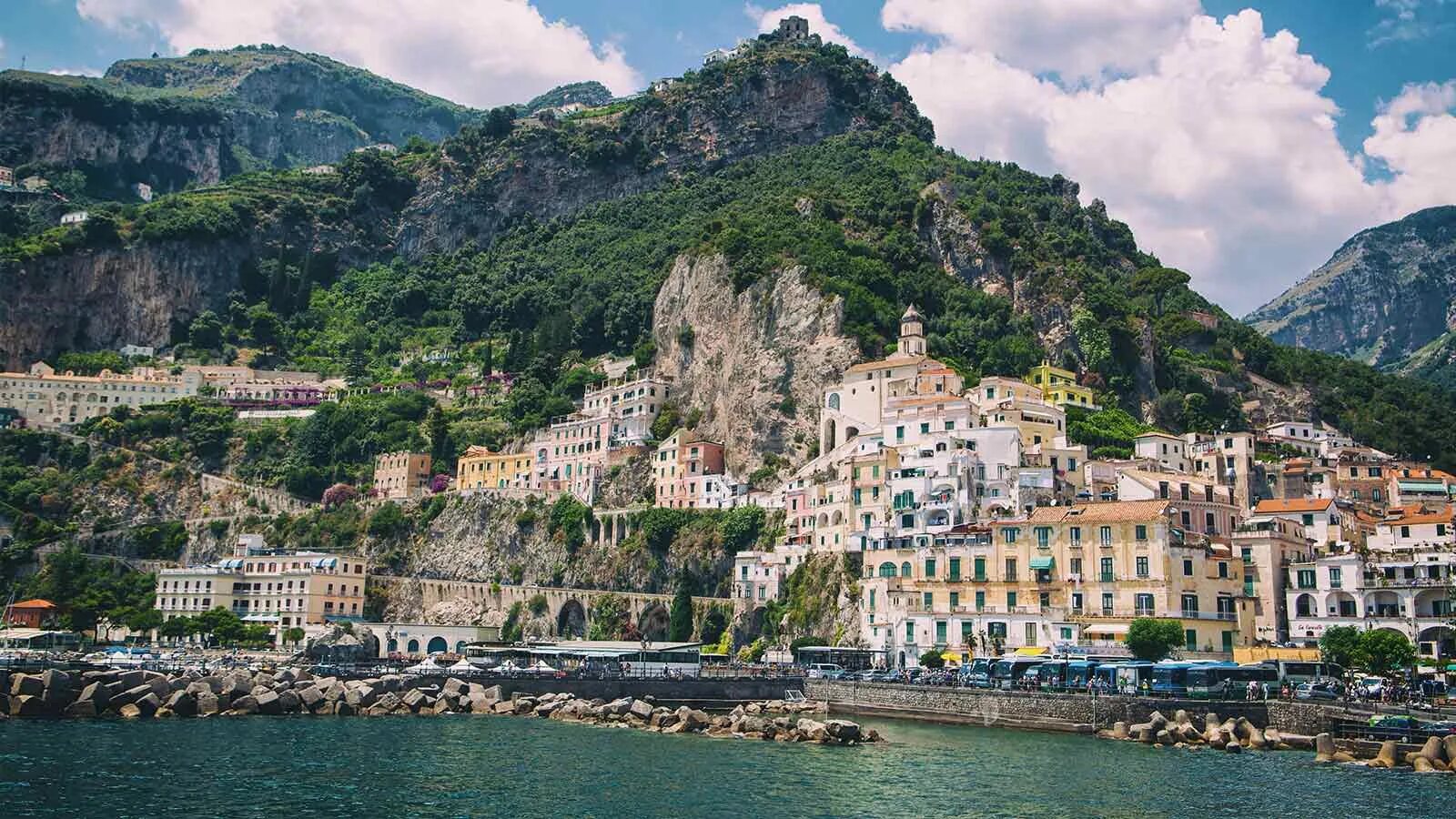 Побережье Амальфи Италия. Амальфийское побережье (Amalfi Coast), Италия. Амальфитанское побережье Позитано Сорренто. Позитано на юге Италии. Италия южная страна