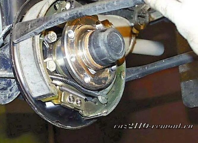 Как заменить тормозные на ваз 2110. Задние тормоза ваз 2115. крепление задних колодок ваз 2110. сборка задних тормозных колодок ваз 2110. задние колодки ваз 2110.