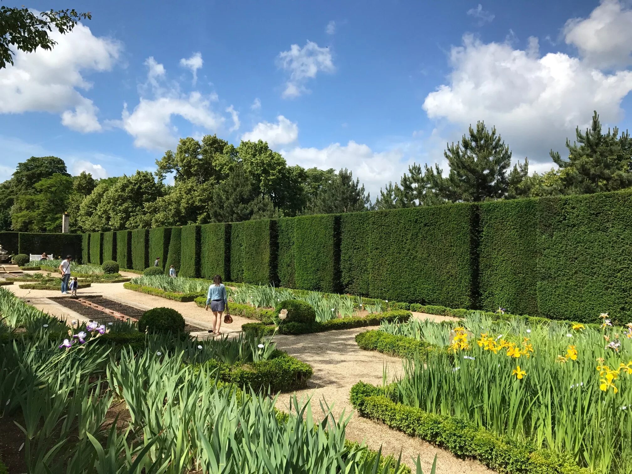 Богатель. Световые буквы на входной группе. Богатель. Пляж богатель испания. Богатель.