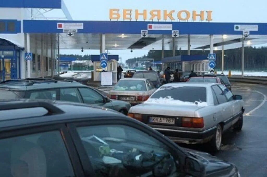 Накопитель бенякони очередь. Бенякони граница карта. Очереди на границе бенякони. Бенякони на карте. Очередь на границе бенякони сейчас легковых.