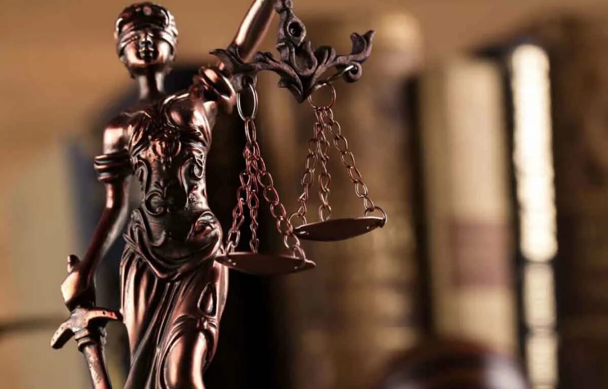 Правосудие ф. Правосудие ф. Правосудие ф. Статуя богини правосудия фемиды. Скульптура фемиды.