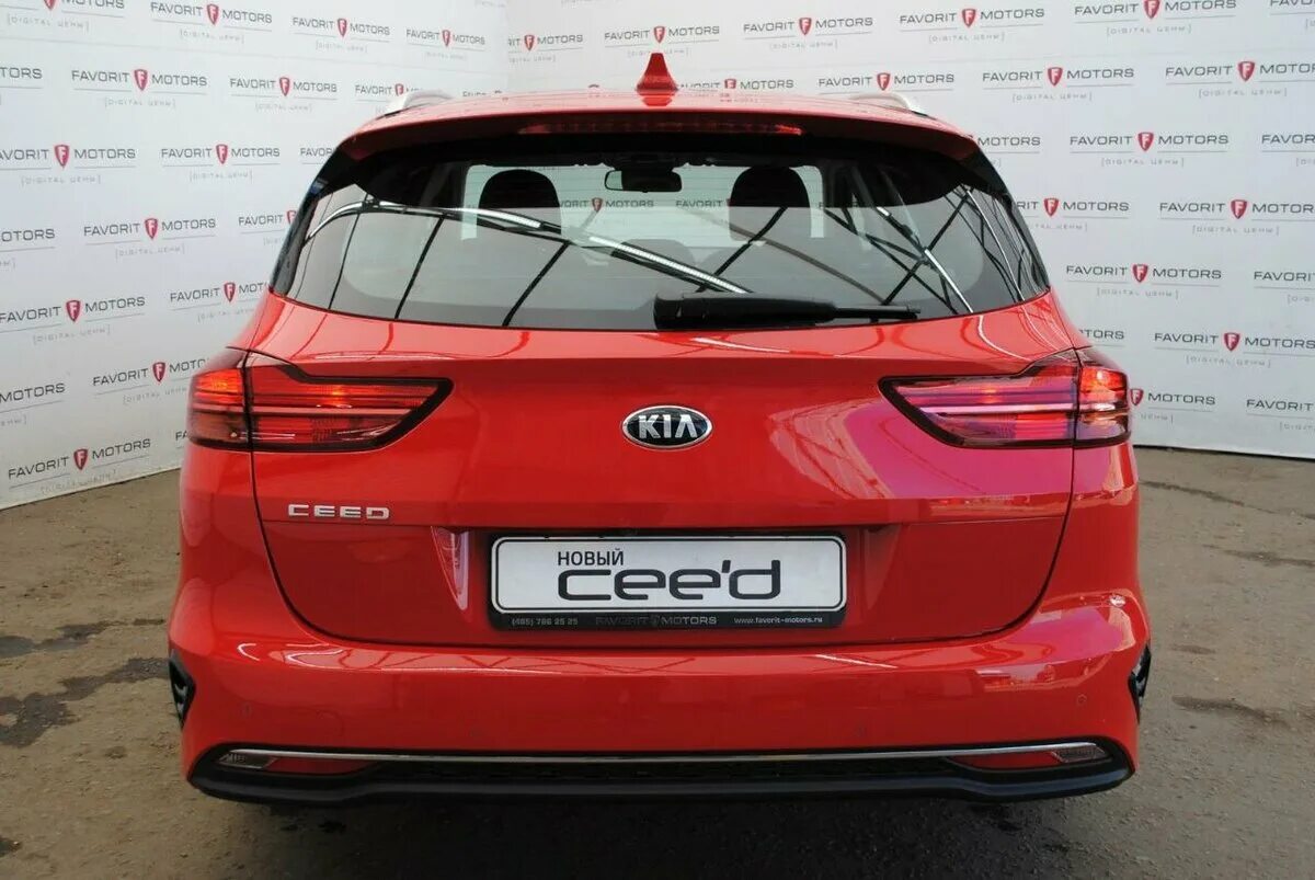 Киа сид универсал 2018. Kia Ceed 2019 красный. Kia Ceed 2019 универсал. Кеа Сиид универсал 2019. Kia Ceed универсал красный 2019.