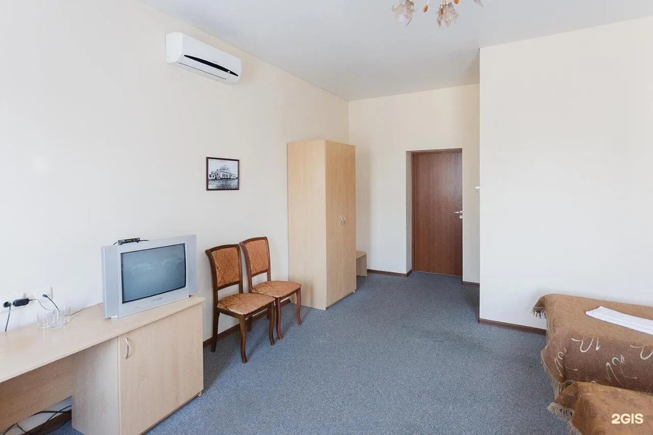 Гостиница волга будапешт. Гостиница волга самара номера. Гостиница волга волжск марий эл. Волга 3* ульяновск отель. Гостиница "волга" 2.