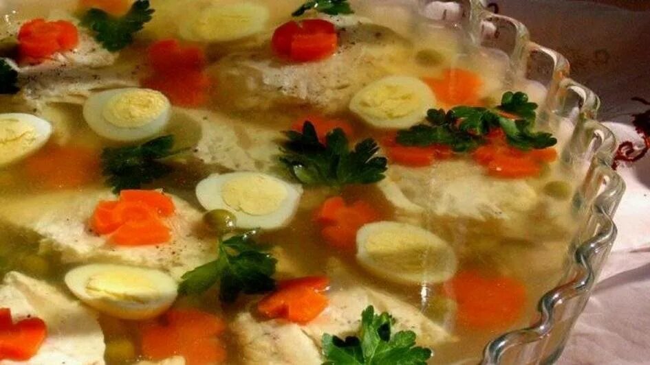 Рыбное заливное царское. Показать заливную. Показать заливную. Заливное из языка говяжьего. Рыбное заливное терпуг.