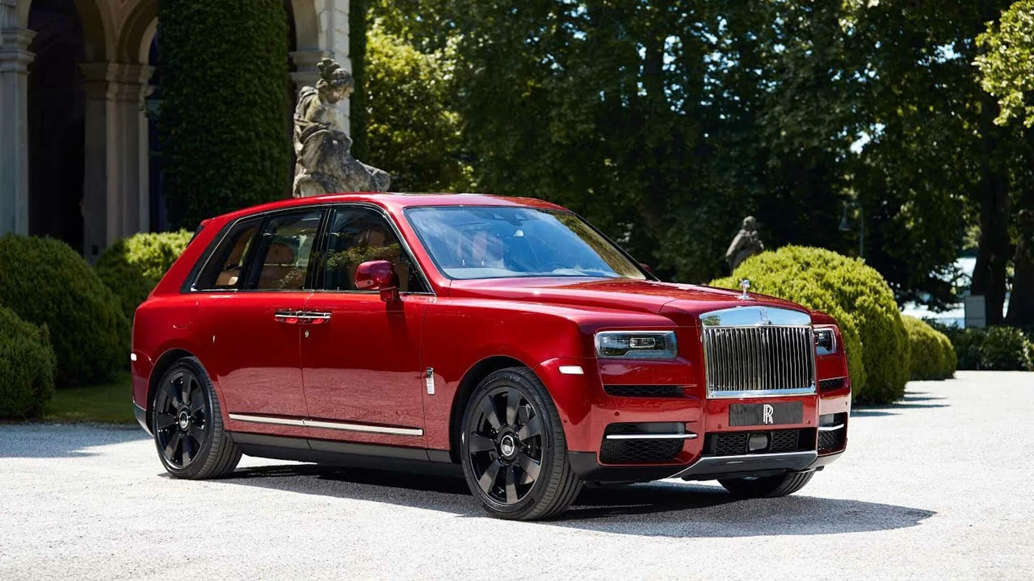 Rolls cullinan цена. Машина Rolls Royce Cullinan. Rolls-Royce Куллинан. Машина Роллс Ройс Куллинан. Rolls Royce Cullinan 2018.