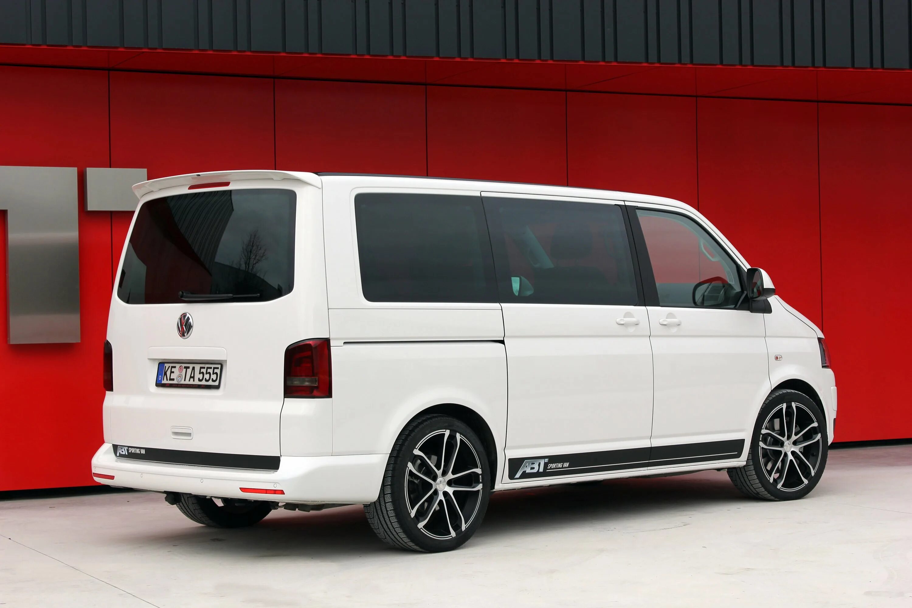 Фольц т5. Volkswagen t5. Фольксваген транспортёр t5-t6. Фольксваген т5 2015. VW Caravelle t5 Tuning.