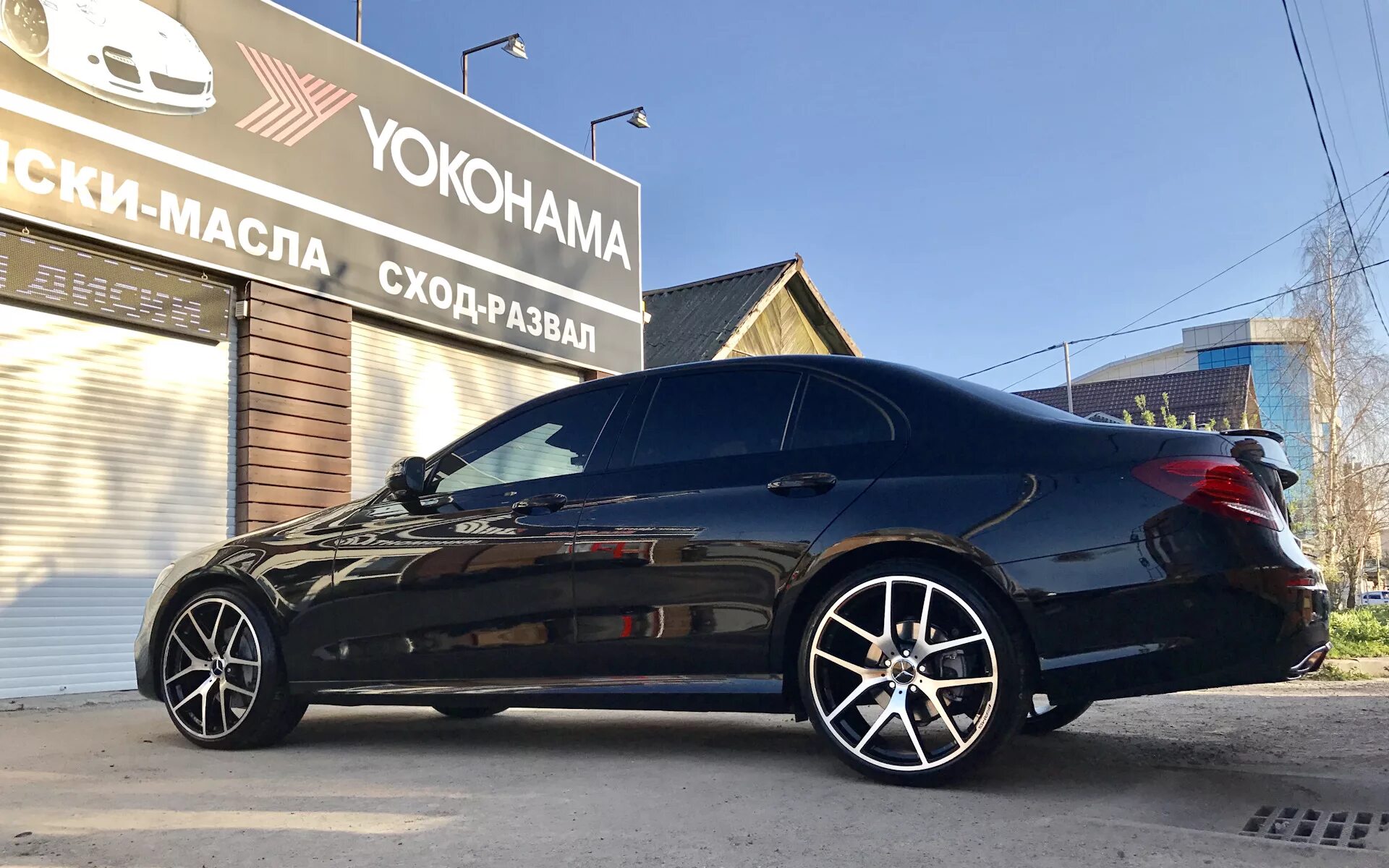 Диски е класс. Диски мерседес w213 r20. mercedes w213 диски r18. диски mercedes w213 amg. диски amg r20 w213.