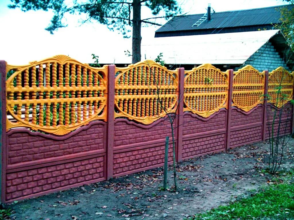 Покраска бетонного забора. Бетонный забор «заборная секция №1». Еврозаборы из Бородыновки. Декоративный бетонный забор. Крашенный бетонный забор.