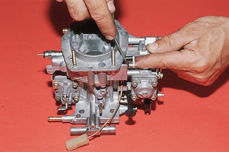 Карбюратор сборка разборка. Карбюратор ВАЗ 21 10. Карбюратор солекс ВАЗ 2110. ВАЗ 2110 карбюратор. Карбюратор ВАЗ-21083-2110.