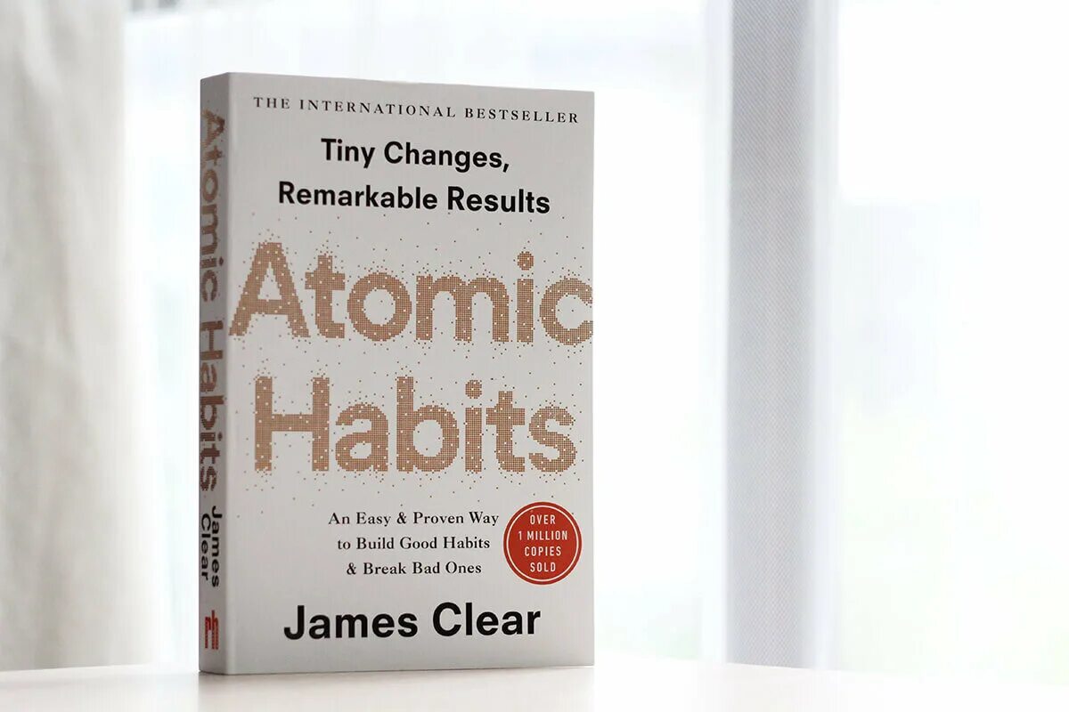 Clear James "Atomic Habits". Atomic Habits book. Atomic Habits книга. James clear