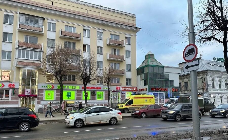 Вечерний дом 22.03 2024. Тверь, Новоторжская улица, 5. Окно в центре улицы. Новоторжская 19 Тверь. Новоторжская улица 19 Тверь.