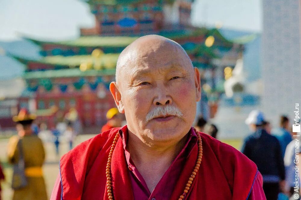 Иволгинский дацан-центр буддизма в рф. Религия бурятии буддизм. Улан-удэ буддийский дацан. Вероисповедание бурятов. Дондок лама агинский дацан.