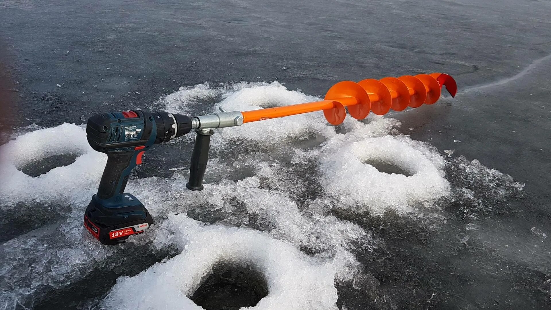 Какой шуруповерт для бурения льда. Шуруповерт для бурения льда patriot br 210 li со шнеком 130мм. шуруповерт для рыбалки 18вольт. шуруповерт 200 лунок с алиэкспресс для ледобура. бур шуруповерт для зимней рыбалки метабо.