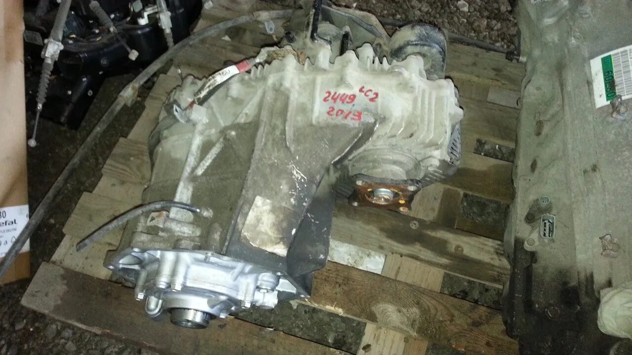 раздаточная коробка ленд крузер 200. задний корпус раздатки land cruiser 200. раздатка toyota land cruiser 200 4. тойота ленд крузер 200 раздатка. акпп тойота ленд крузер 100 4.