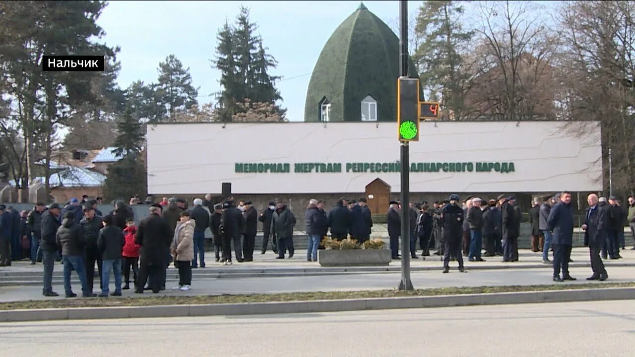 80 лет балкарскому народу. Геноцид балкарского народа 1944. Памятник жертвам балкарского народа Нальчик. Мемориал жертвам репрессий балкарского народа в Нальчике. Памятник депортации в Нальчике.