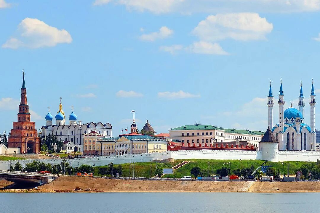 Казанский Кремль Казань. Панорама Кремля Казань. Обзорная экскурсия «Казань тысячелетняя». Кремль Республики Татарстан. Powered казани