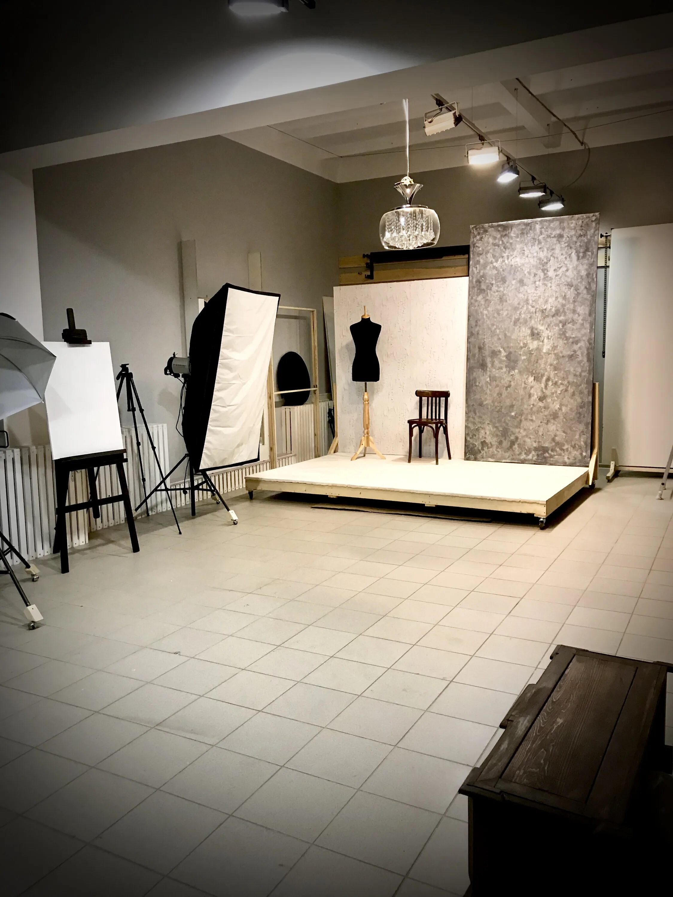 Новая студия ярославль. Lounge studio, ярославль. Ярославль студия фото. Студия винтаж ярославль. Ярославль студия фото.