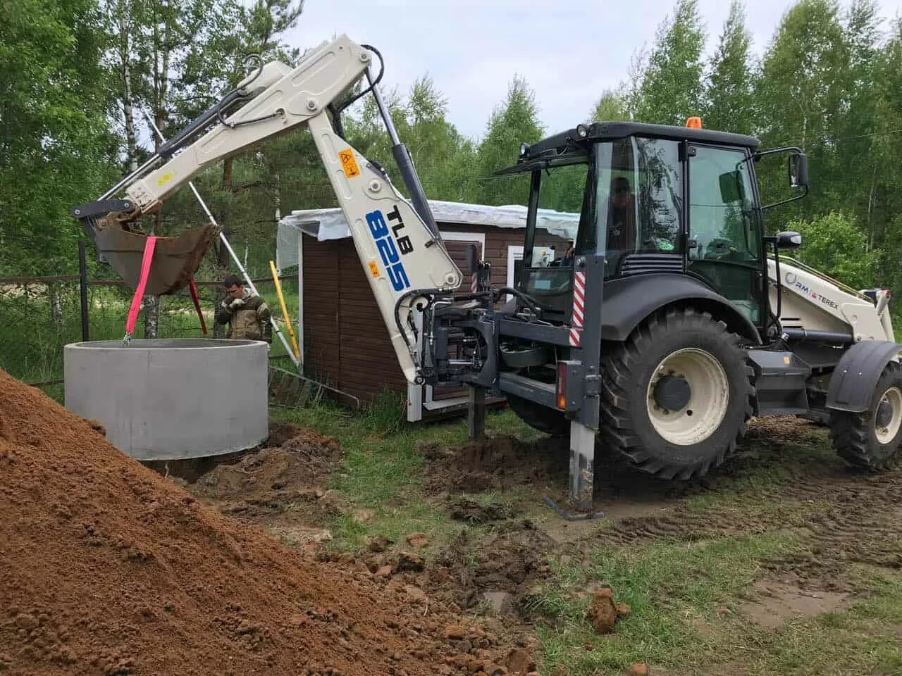 Экскаватор погрузчик Terex 825. Экскаватор-погрузчик TLB 825. Экскаватор-погрузчик UMG TLB 825. Экскаватор-погрузчик Terex TLB 825-RM. Экскаватор погрузчик umg