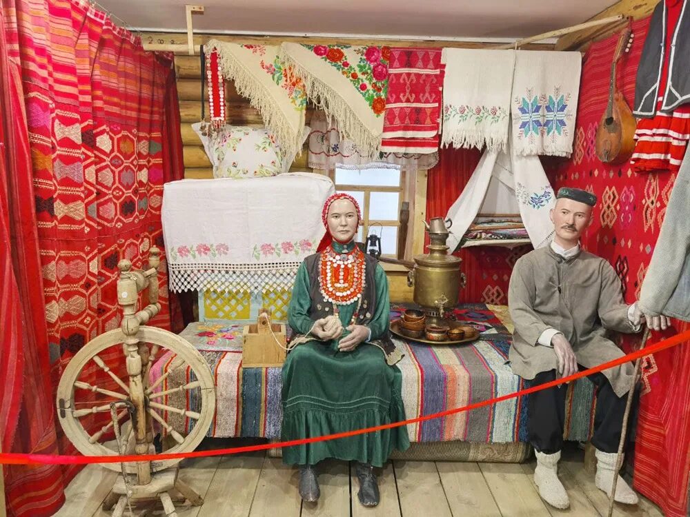 Быт башкир. Баймакский музей. музей батырши в с старобалтачево. музей в темясово. национальный герой башкирии батырша музей.
