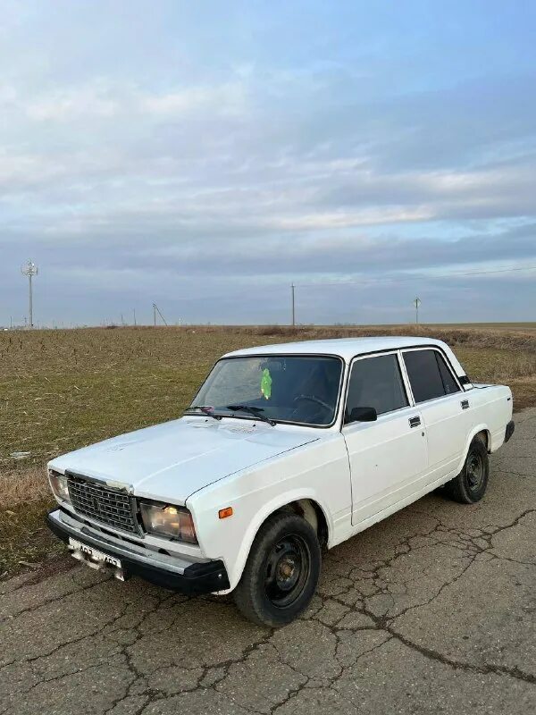 ваз 21074 2004. Lada 2107. ваз 21074 2004. ваз 21074 2004. лада 2107 белый цвет.