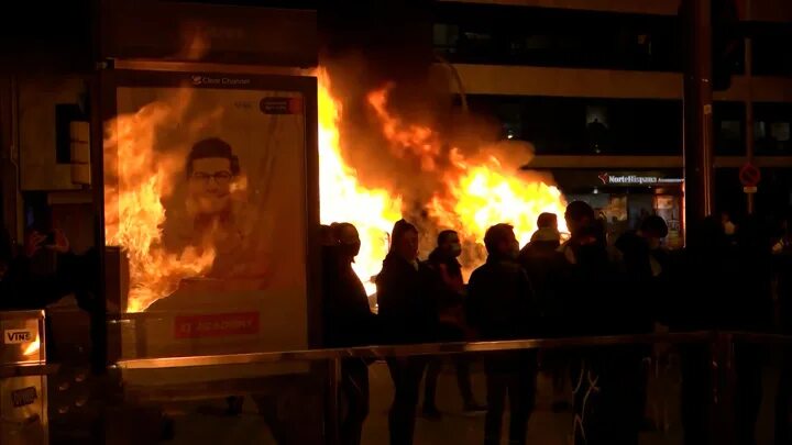 Полиция берлина. Антивоенные протесты в москве. Видимый протест. Видимый протест. Видимый протест.