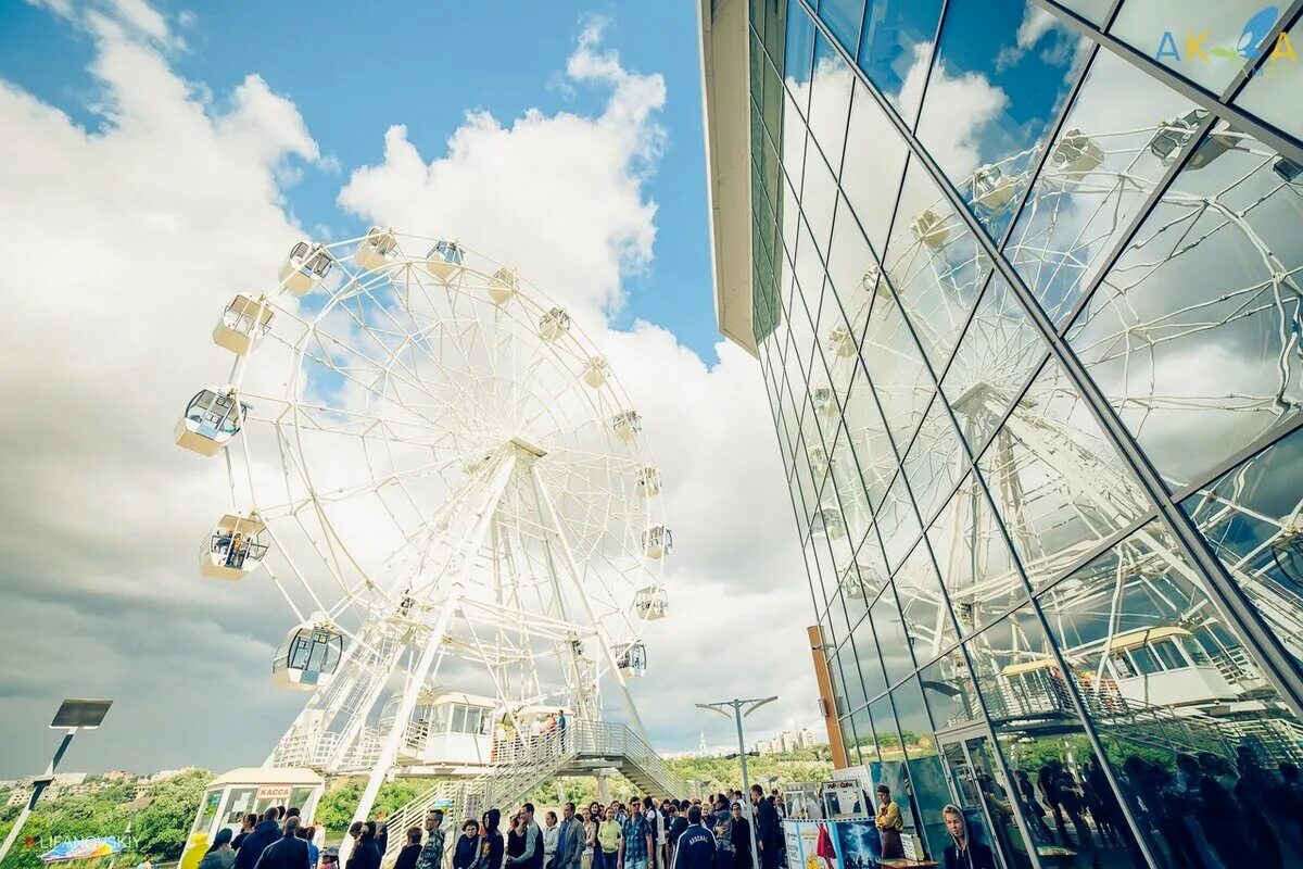 Достопримечательности ульяновска куда сходить. Развлекательная программа на февраль. Турпоток в ульяновскую область. Ульяновск достопримечательности. Колесо обозрения ульяновск аквамолл.