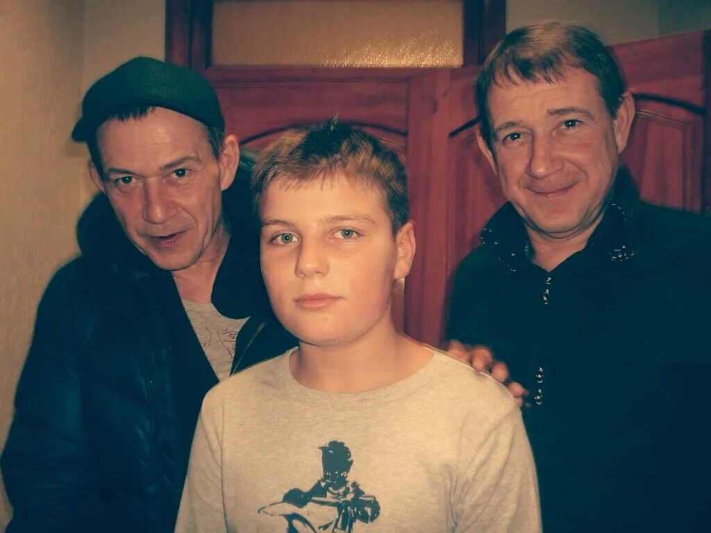 Пономаренко 2 брата. Братья пономаренко. братья пономаренко семьи. юмористы близнецы братья пономаренко. родители братьев пономаренко.