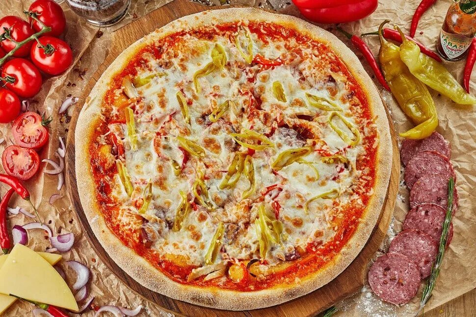 Пицца цезарь додо пицца. Фокка пицца вологда. Мастер пицца вологда. Чики бамбони. Пицца с беконом и сыром.