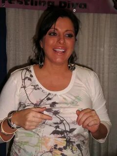 File:Dawn Marie Psaltis at WonderCon 2009.JPG. 