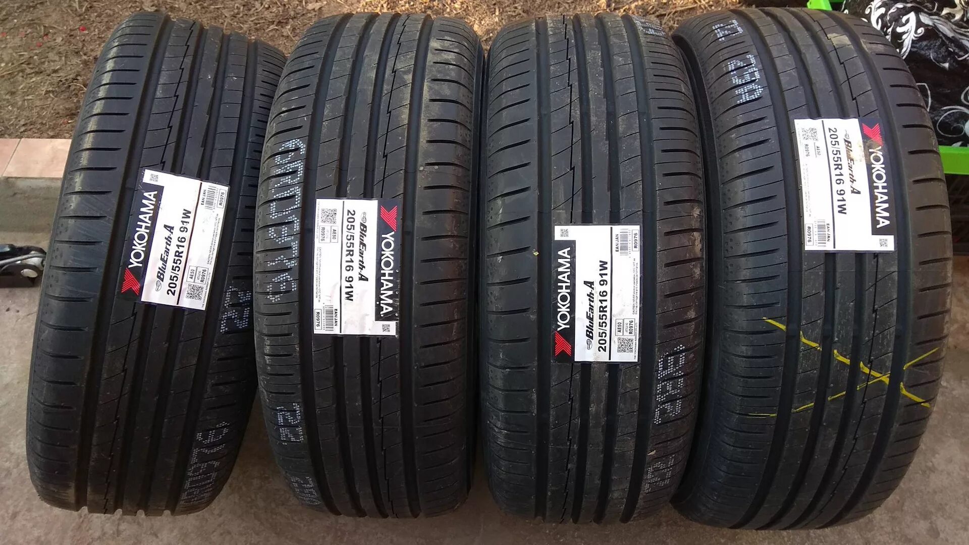 Купить йокогама 50. Летняя резина Yokohama BLUEARTH ae50. Yokohama BLUEARTH-A AE-50 205/55 r16 91v. Yokohama ae50 205/55 r16. 205 55 16 Yokohama BLUEARTH ae50.