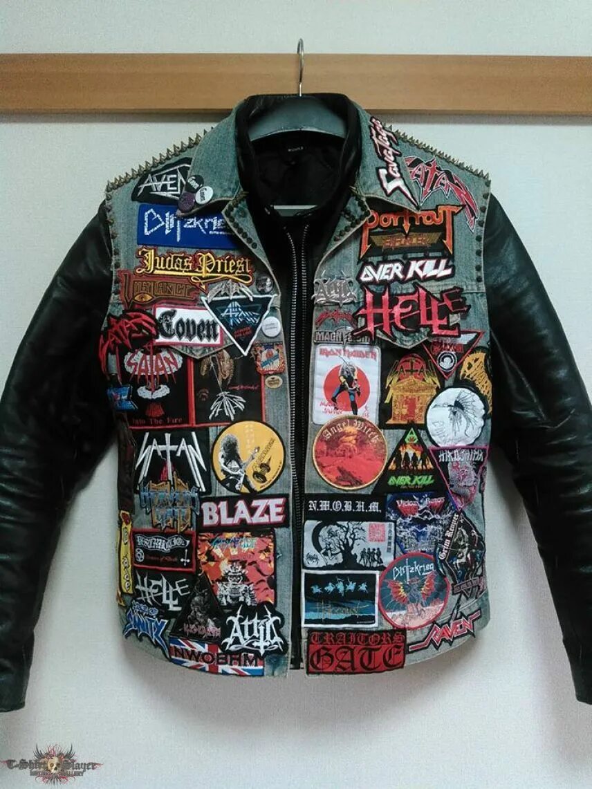 Трэш метал жилетка. Black metal battle jacket. Battle jacket slayer. Блэк металлист джинсовка. Жилетка трэш металлиста.