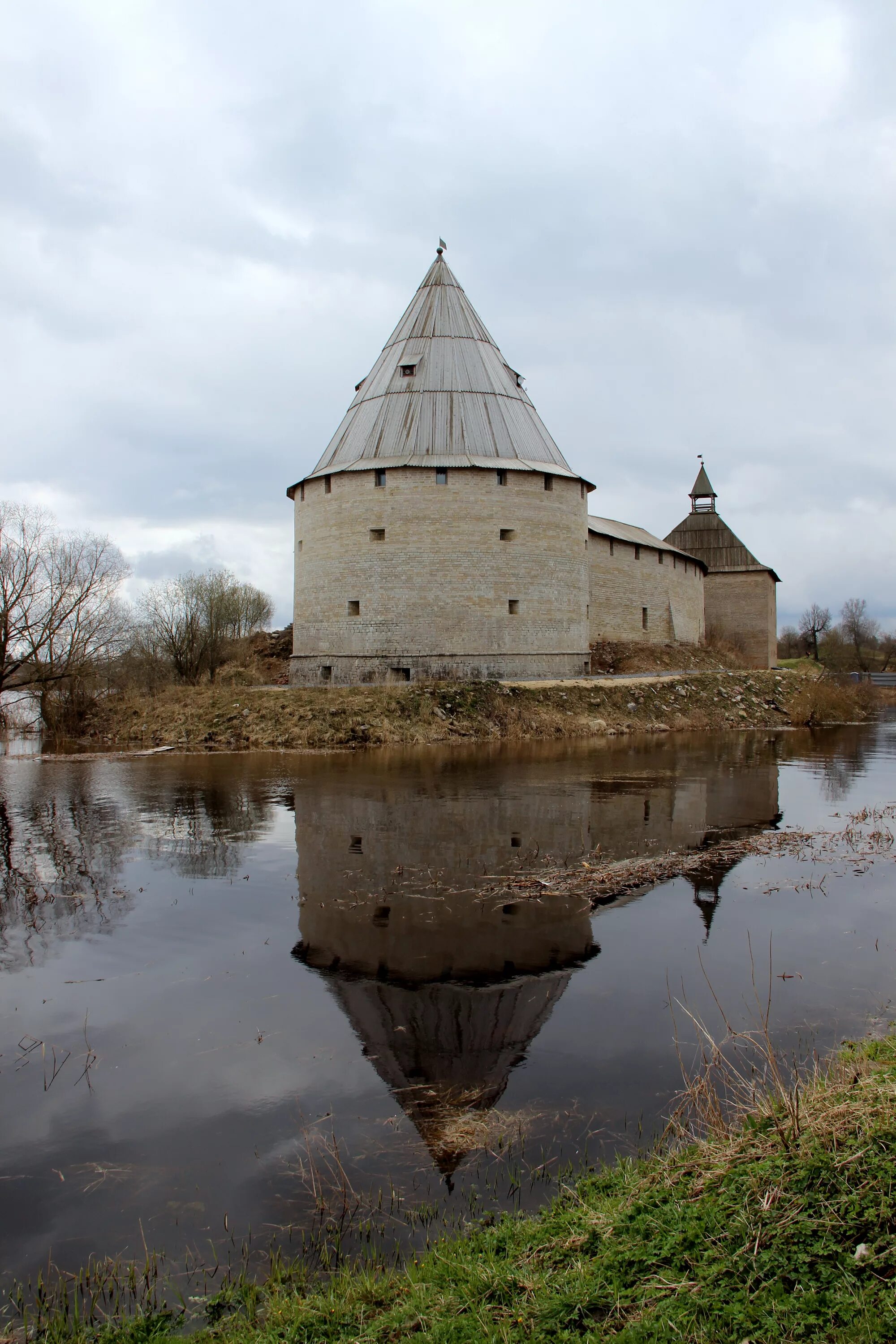 Погода в старой ладоге на неделю. Староладожская крепость Старая Ладога. Ладога столица древней Руси. Старая Ладога достопримечательности. Старая Ладога Кремль.