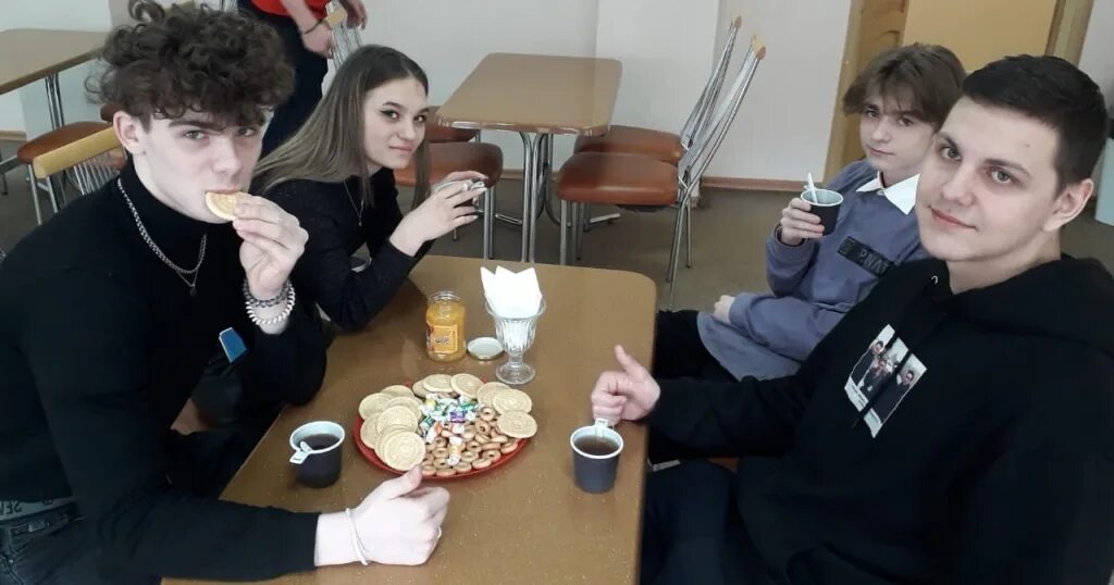 Колледж предпринимательства № 11 москва. Мик мурманский индустриальный колледж. Чернышевского 11 пермь колледж. Колледж предпринимательства 11 москва онежская 3. Колледж предпринимательства 11 москва улица 51 фестивальная.