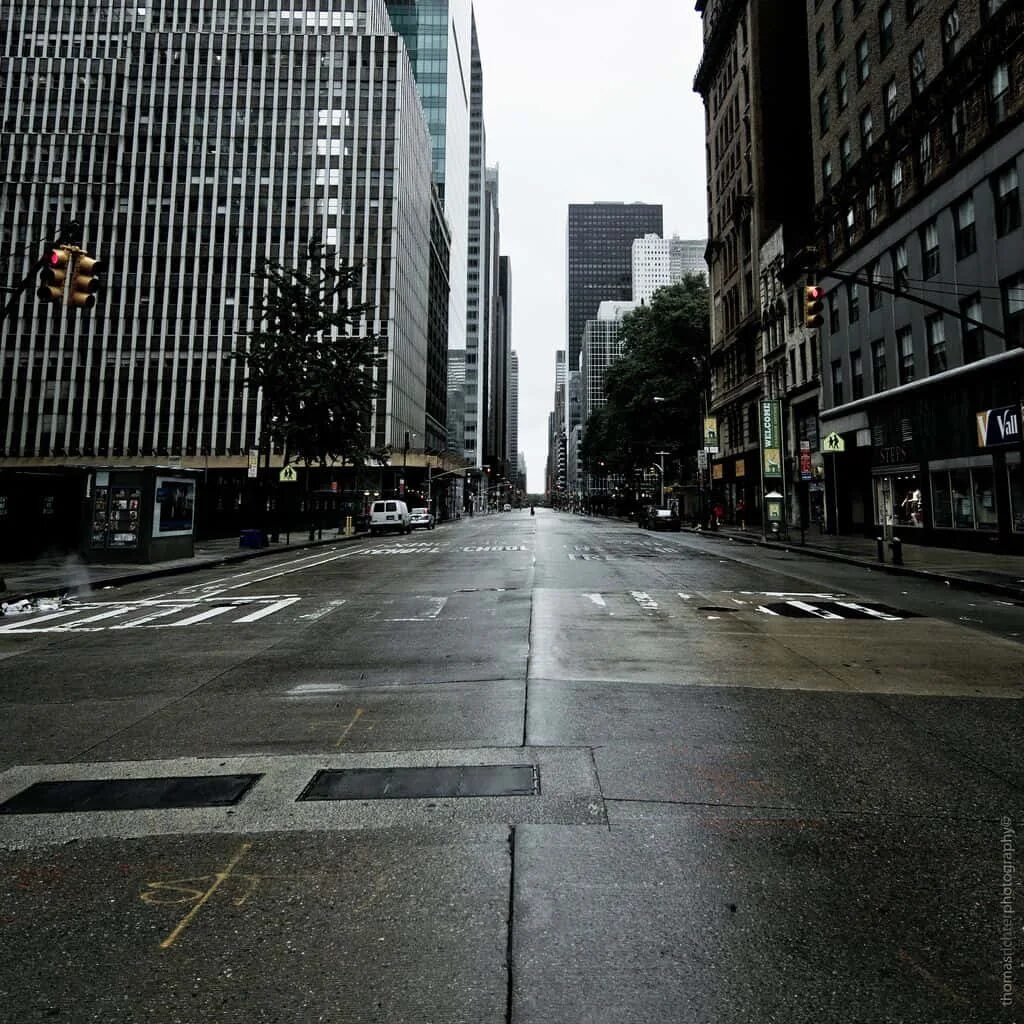 City walk me. Нью-Йорк улицы. Нью-Йорк Сити. Опустевший Нью Йорк. Пустые улицы Нью-Йорка.