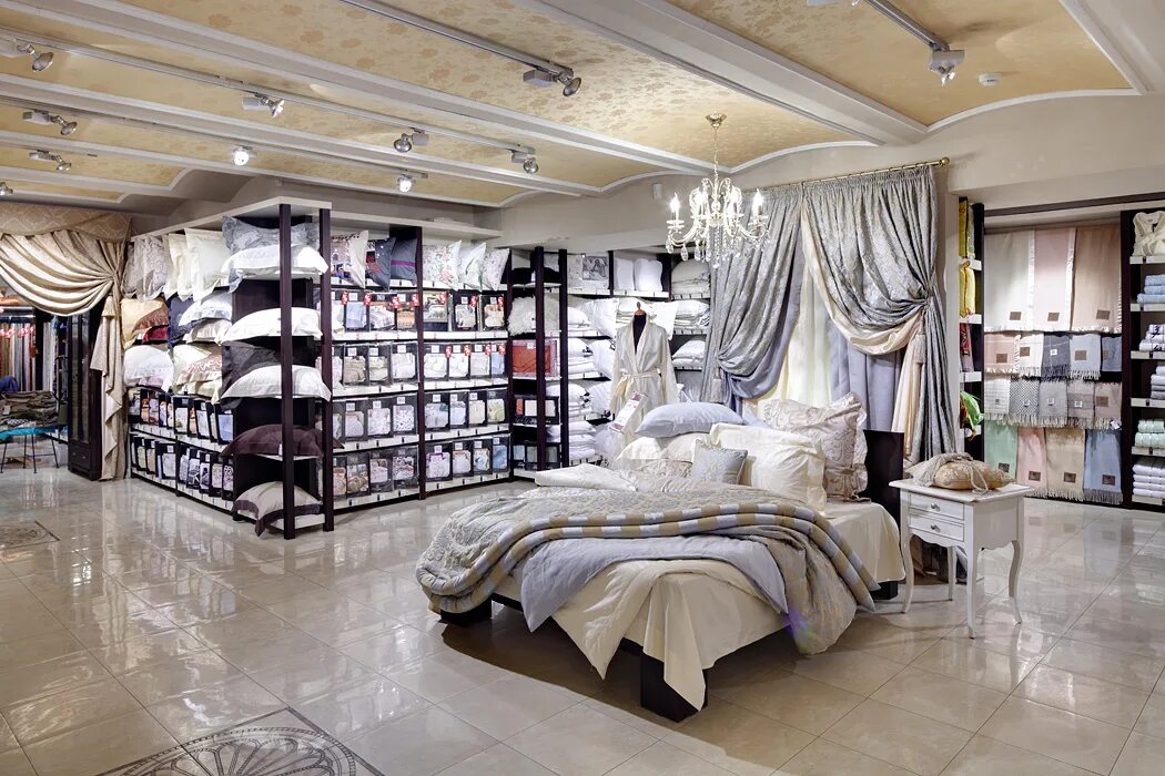 Togas boutique. Интерьер бутика. Togas house of textiles. Интерьер магазина одежды. Интерьер магазина постельного белья.