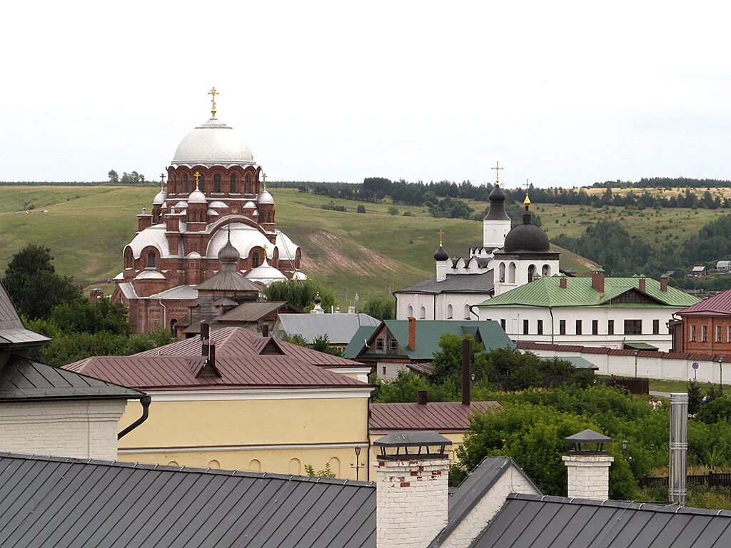 Остров Свияжск. Остров Свияжск в Казани. Свияжск Еленинская 4. Крестовоздвиженский монастырь Свияжск. 5 свияжск